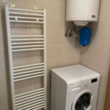 Apartma Pri Cesarjevih דירה *