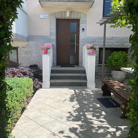 Apartma Pri Cesarjevih