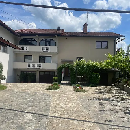 דירה Apartma Pri Cesarjevih *