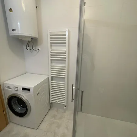 Apartma Pri Cesarjevih *