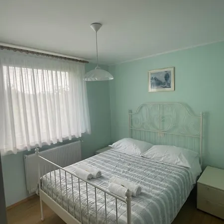 Apartman Apartma Pri Cesarjevih Sezana