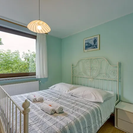 Apartma Pri Cesarjevih *