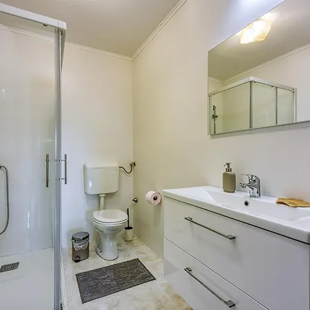 Apartma Pri Cesarjevih *