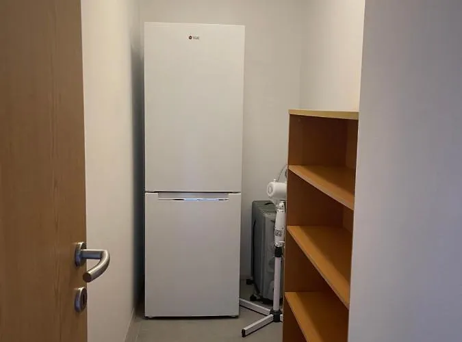 Apartma Pri Cesarjevih דירה Sežana