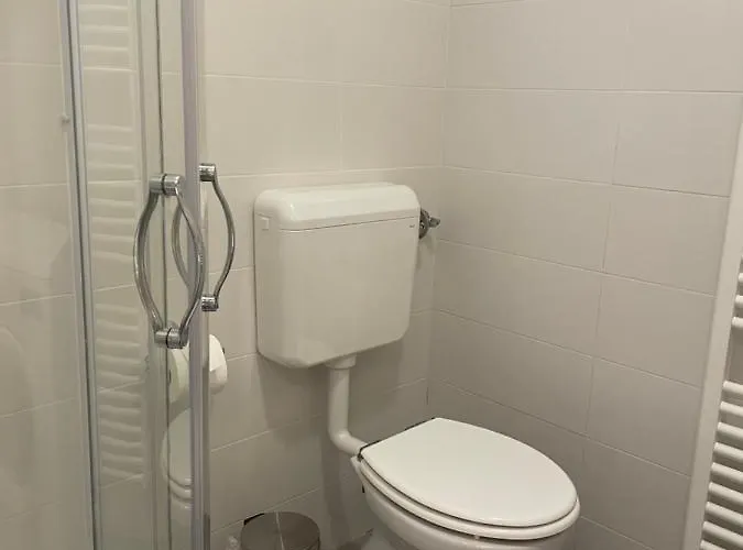 Apartma Pri Cesarjevih דירה