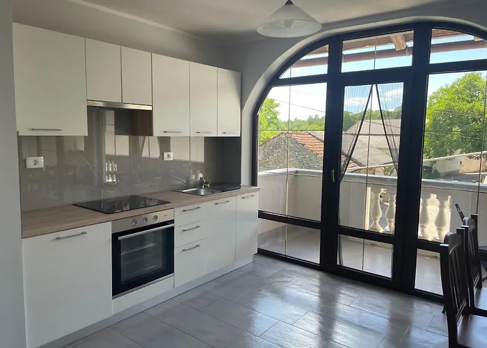 Apartma Pri Cesarjevih شقة Sežana