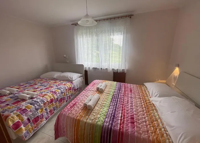 Apartma Pri Cesarjevih شقة Sežana