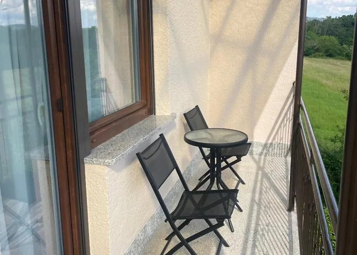 شقة Apartma Pri Cesarjevih Sežana