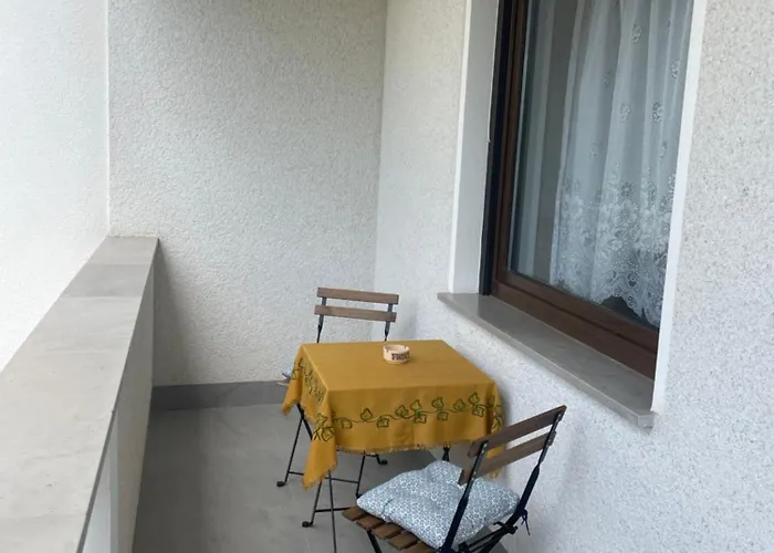 Apartma Pri Cesarjevih *